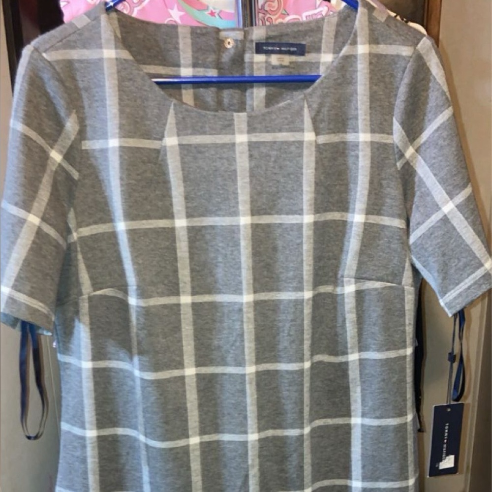 NWT- Tommy Hilfiger size L Gray Plaid Short Sleeve Dress